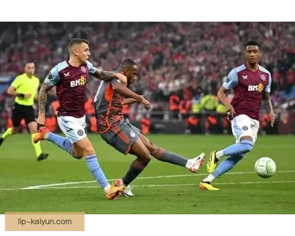 五大联赛赛程即将重启，各队期待在接下来的比赛中展现实力与竞争力。