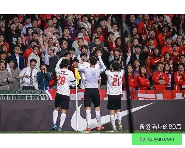 Son 精彩表现持续引发关注，独特庆祝动作成为球迷热议焦点