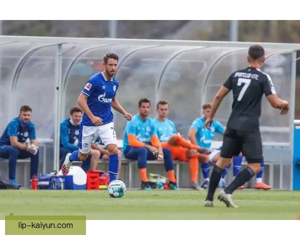 亨克边路进攻表现稳健，近期战术推进效率持续提升